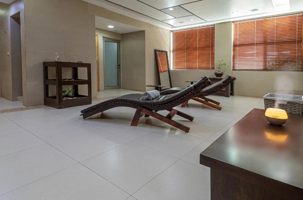 Zen Beachfront Condo, Pool, Gym, Golf, Club * Playa del Carmen