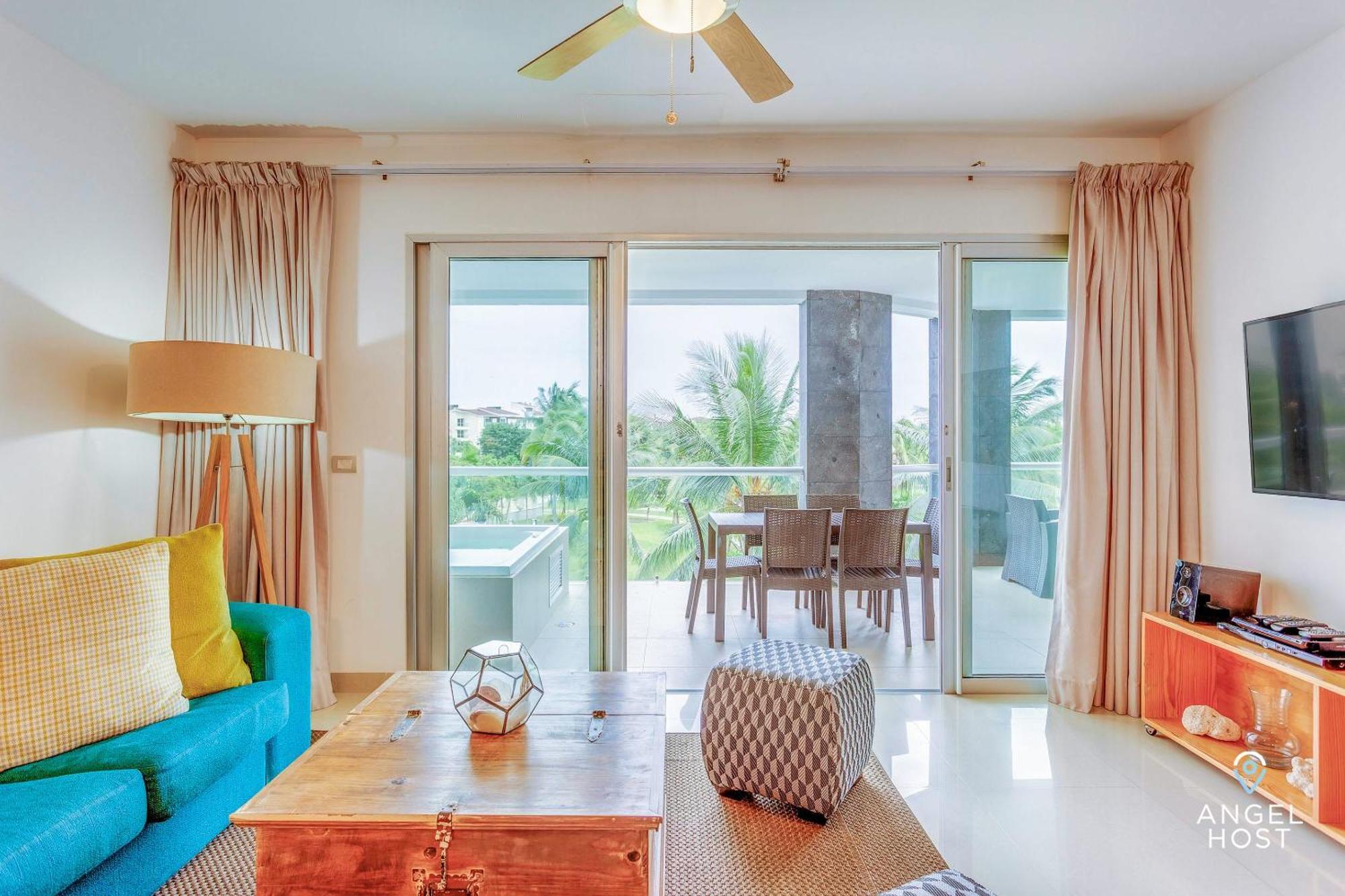Zen Beachfront Condo, Pool, Gym, Golf, Club Сasa de vacaciones Playa del Carmen