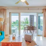 Zen Beachfront Condo, Pool, Gym, Golf, Beach Club