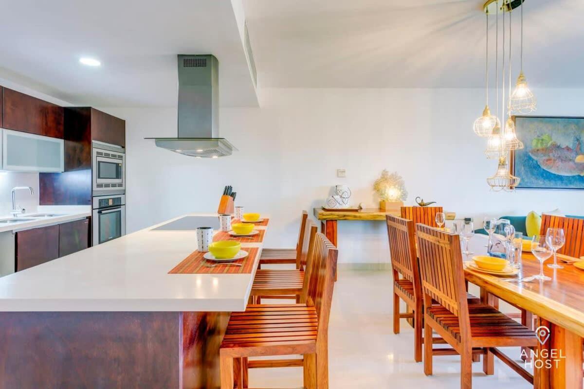 Zen Beachfront Condo, Pool, Gym, Golf, Club Сasa de vacaciones