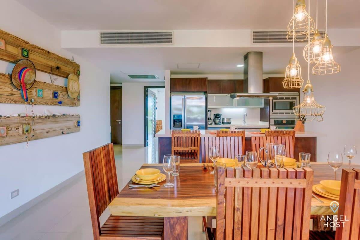 Zen Beachfront Condo, Pool, Gym, Golf, Club Сasa de vacaciones Playa del Carmen