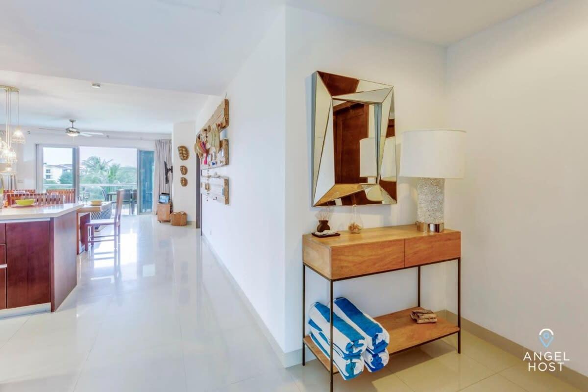Zen Beachfront Condo, Pool, Gym, Golf, Club *