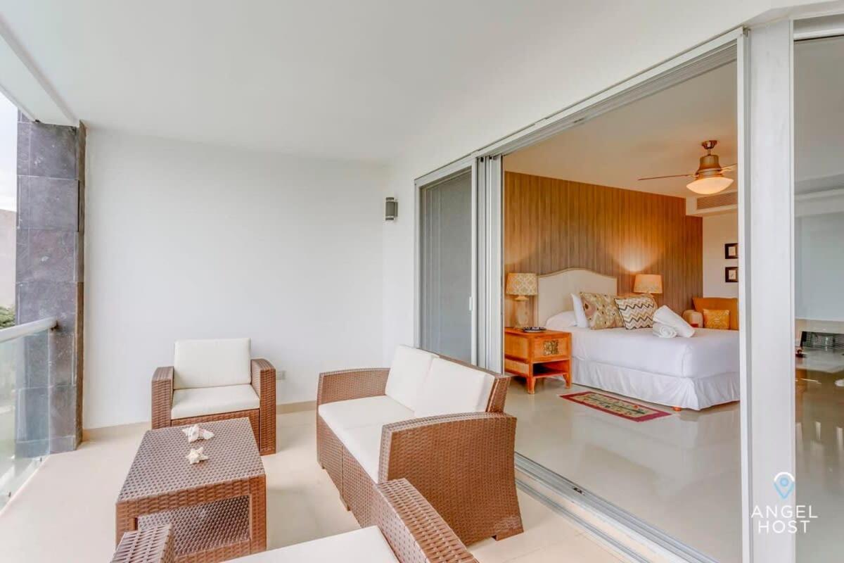 Zen Beachfront Condo, Pool, Gym, Golf, Club Сasa de vacaciones Playa del Carmen