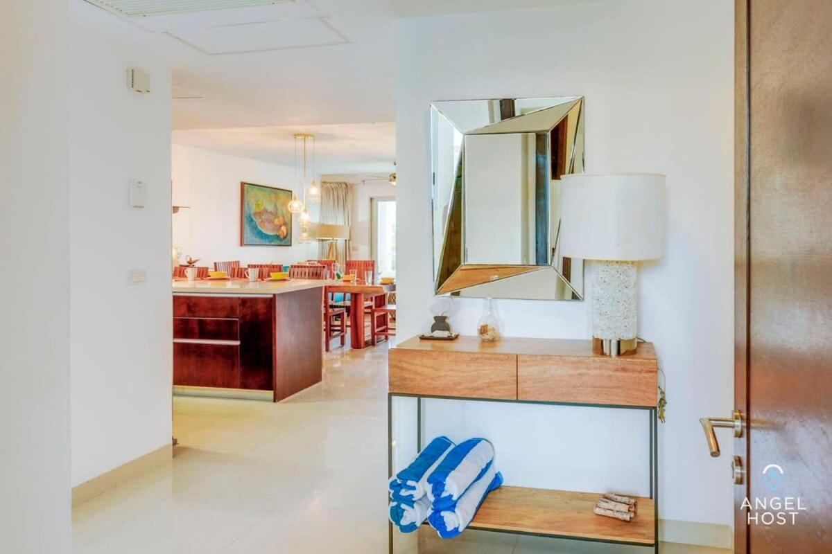 Сasa de vacaciones Zen Beachfront Condo, Pool, Gym, Golf, Club *