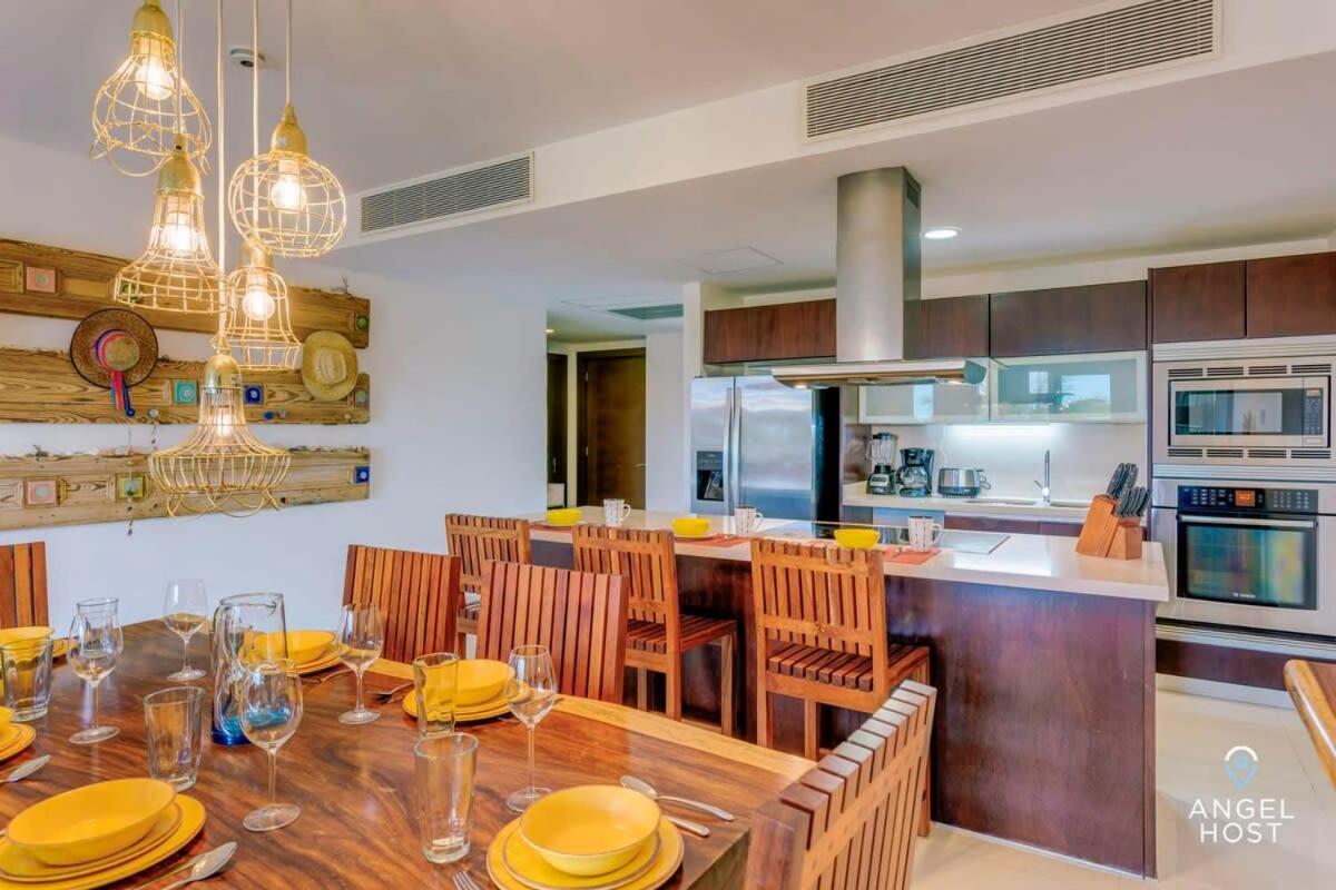 Zen Beachfront Condo, Pool, Gym, Golf, Club